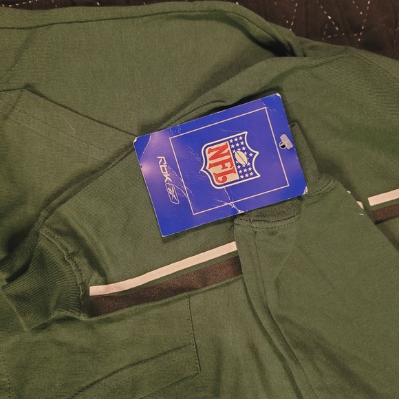 NWT- Jets long sleeve kids top with hood - Picture 5 of 7